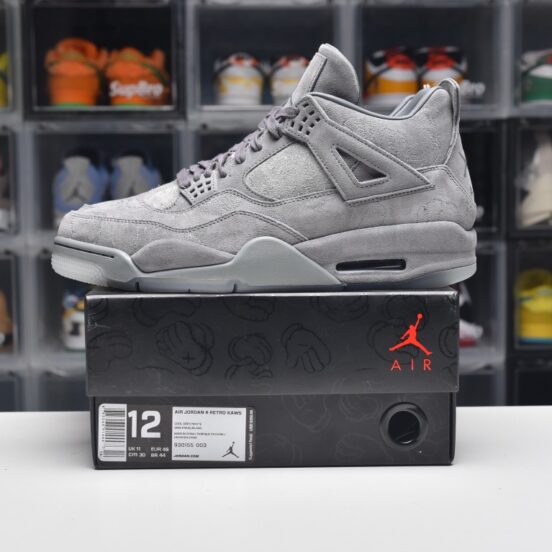 Air Jordan 4 X Kaws